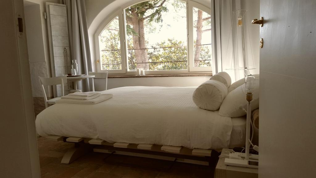 B&B A Piazza Del Gesu Viterbo Luaran gambar