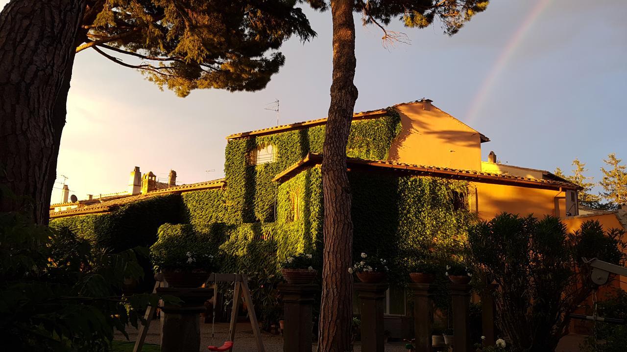 B&B A Piazza Del Gesu Viterbo Luaran gambar